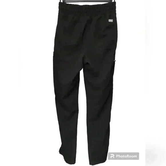 Figs black women's scrub set small - Picture 6 of 15